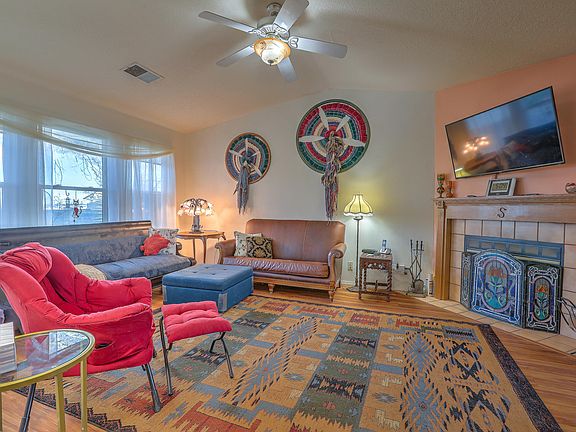 5th image of 6841 Augusta Hills Dr NE