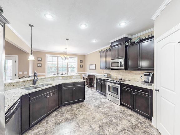 4th image of 5091 Glastonbury Ct