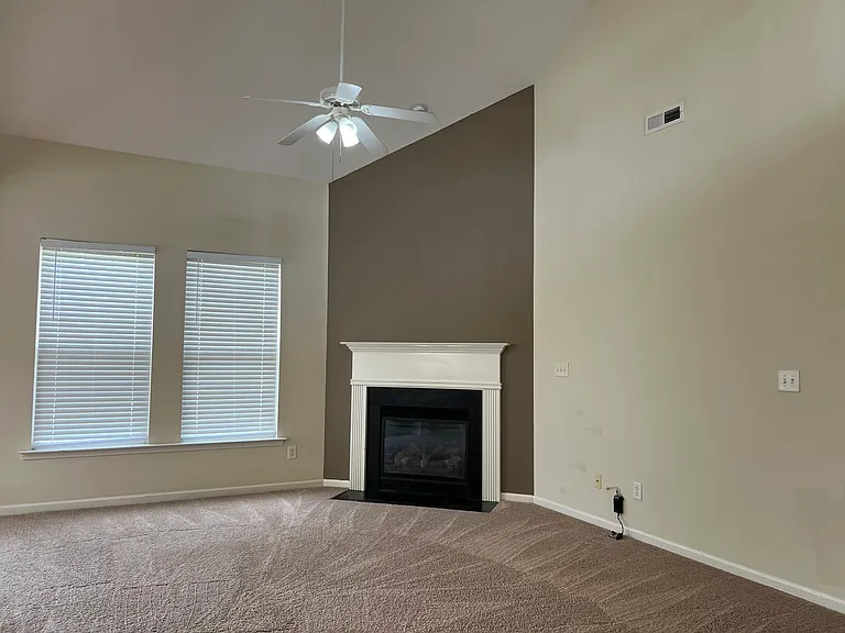 1429 Dairy Glen Dr — Photo 6