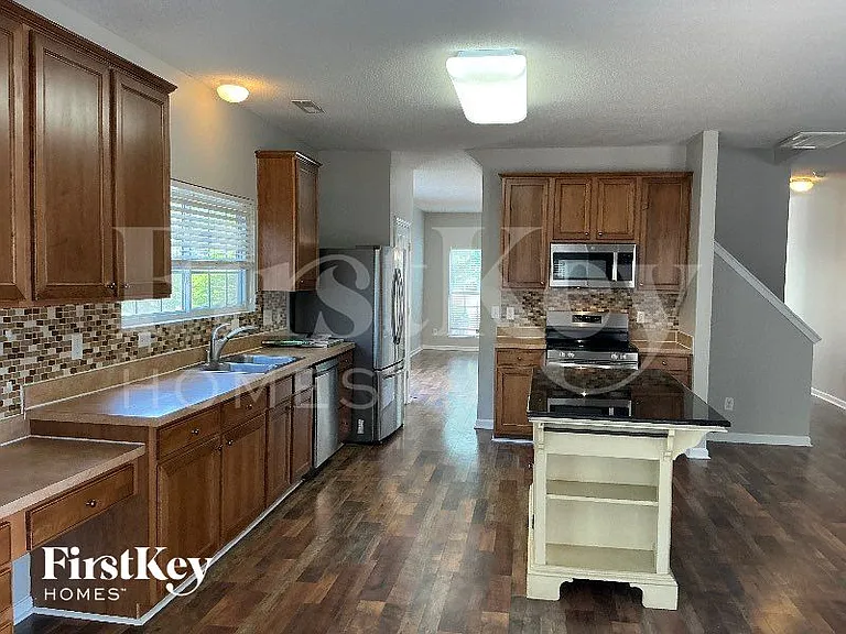 1317 Sharp Ridge Rd — Photo 4