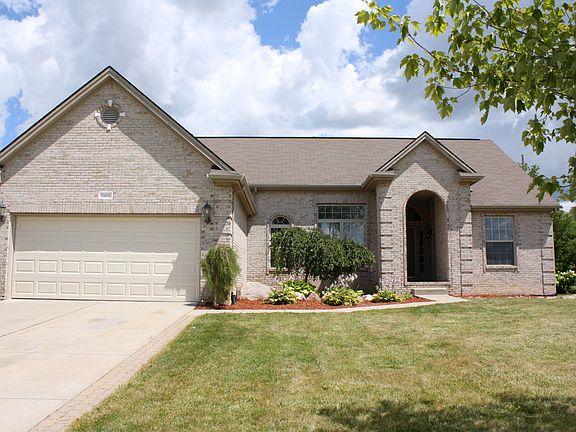3rd image of 5487 Maplewood Meadows Ave