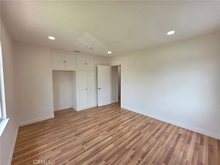 8834 Stansbury Ave — Photo 18