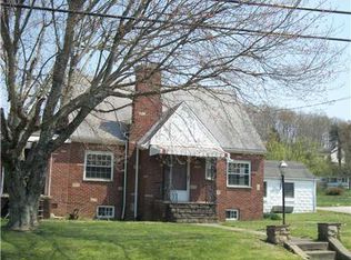 513 Mace St, Elkview, WV 25071