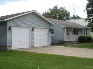 219 7th St W, Cresco, IA 52136