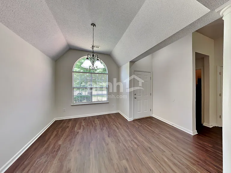 4453 Graham Lake Dr — Photo 4