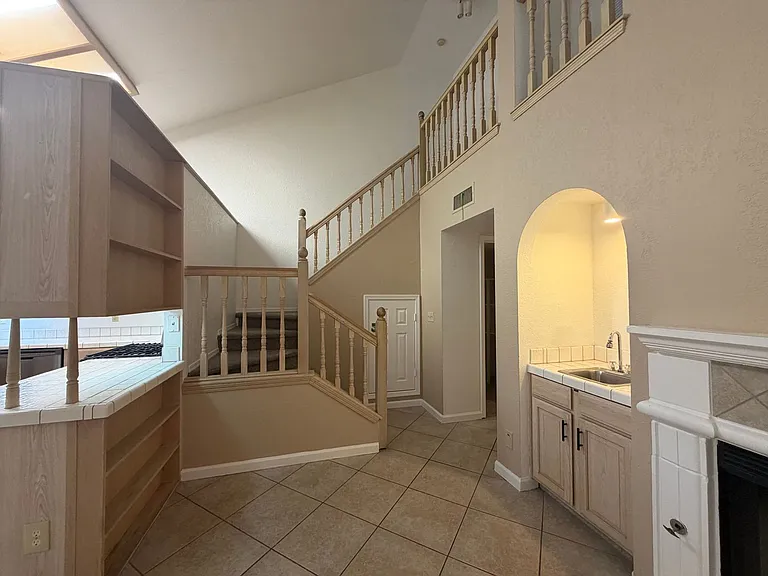 2911 Country Club Dr — Photo 9