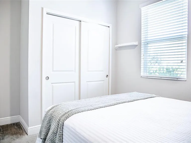 10452 Laguna Plains Dr — Photo 4