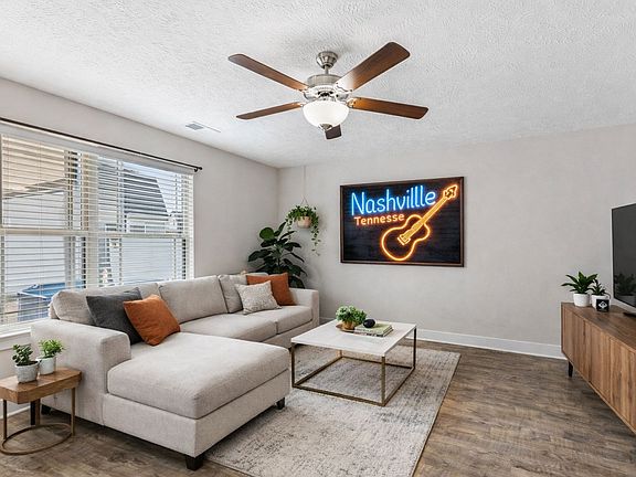 4th image of 2212 Red Barn Rd