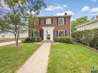 911 S 1st Ave, Sioux Falls, SD, 57104