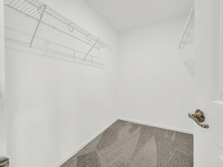 1537 Kraft Ave — Photo 17