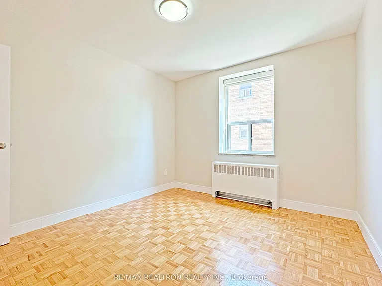 1291 Bayview Ave #603 — Photo 11