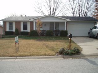 3524 Arlington Dr, Saint Charles, MO 63303