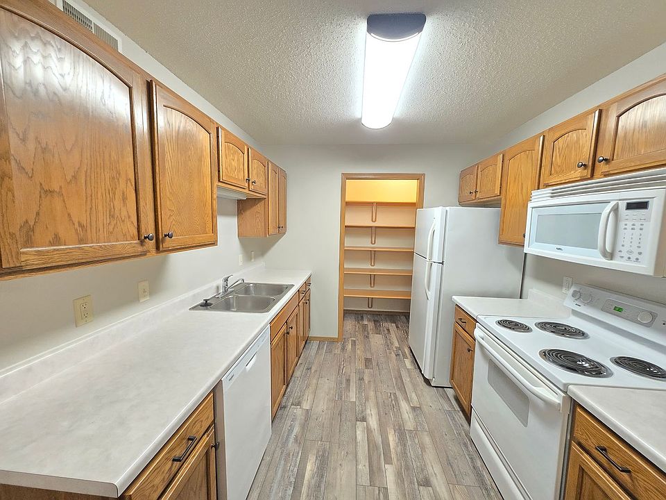 1st image of 4821 E 41st St APT 102