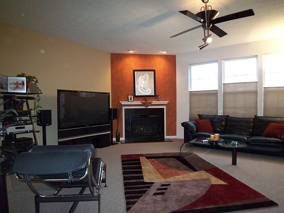 1st Floor Family Room