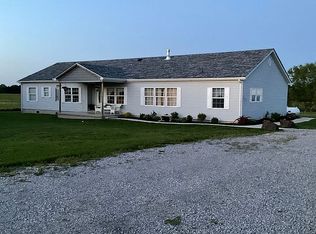 17292 Camp Hope Rd, Ewing, IL 62836