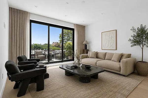 Living room, photo 1
