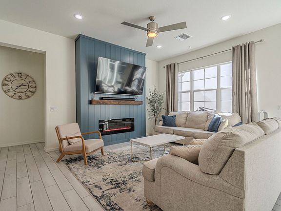 4th image of 2467 E Lovebird Ln