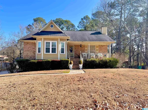 927 4th Plz, Pleasant Grove, AL 35127