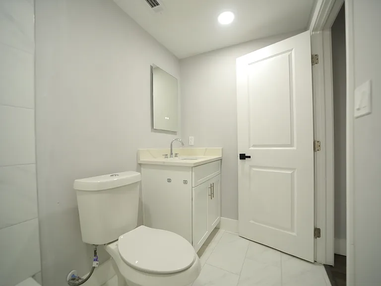 342 Lincoln St SW — Photo 8