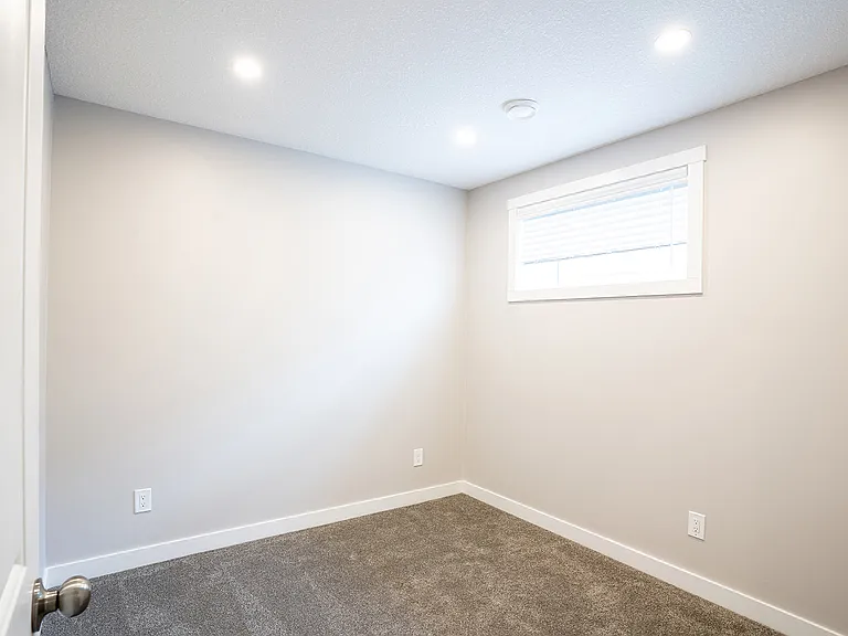 7551 Mapleford Blvd — Photo 60