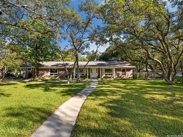 205 SUNWAY DR, Hollywood Park, TX 78232