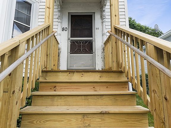 3rd image of 78-80 Bellevue Ave