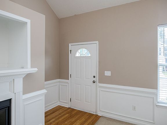 4th image of 435 Snead Way