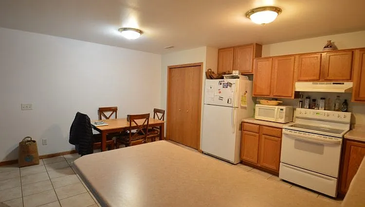 273 Meadowside Dr — Photo 7