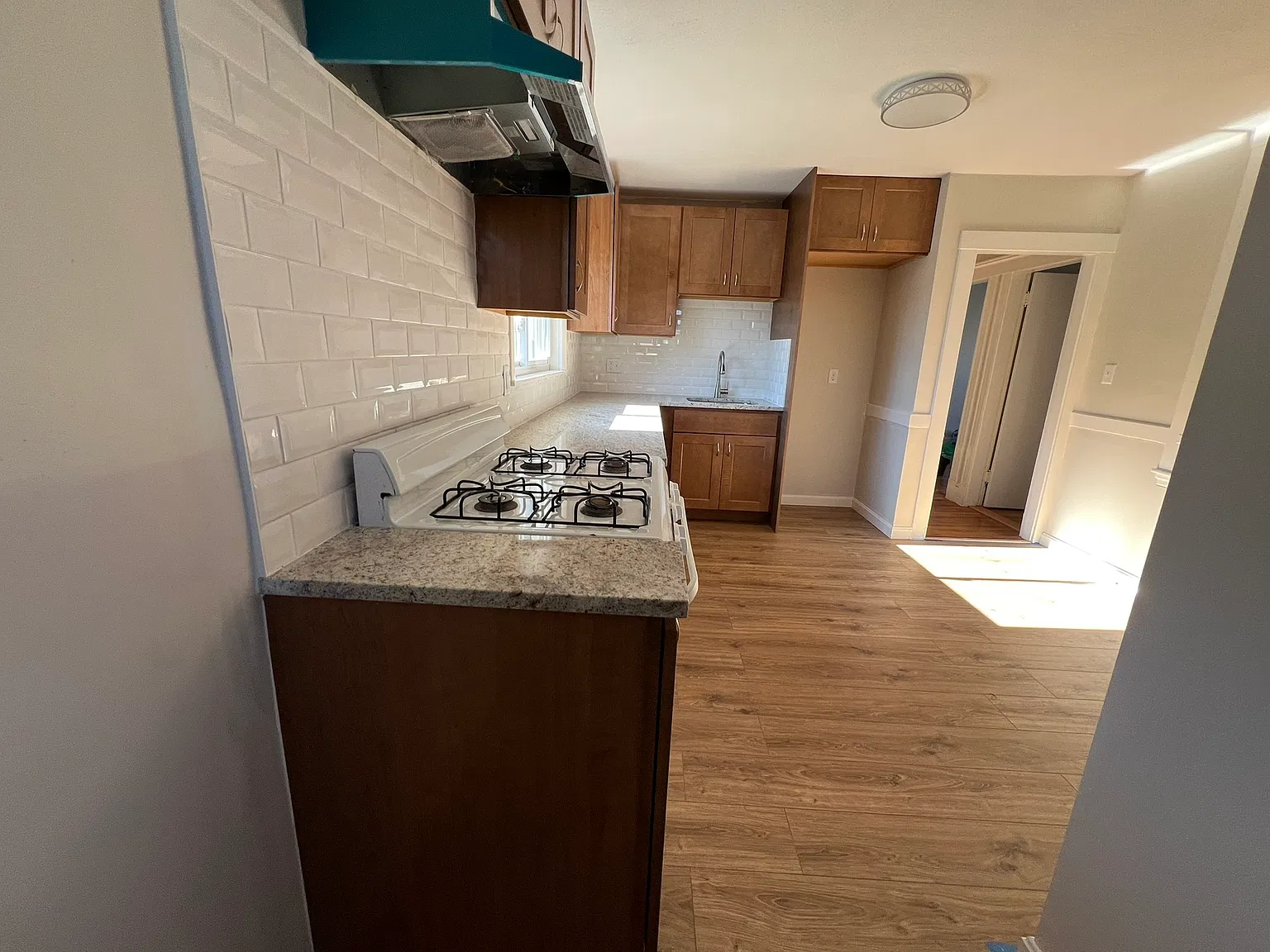 2 bed, 1200 sqft, $3,200 — Photo 4