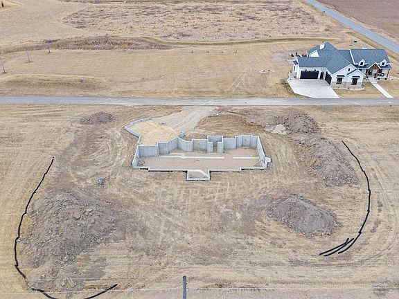 3rd image of 2981 Muller Road