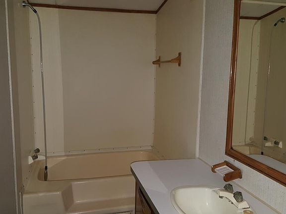 2nd bathroom
