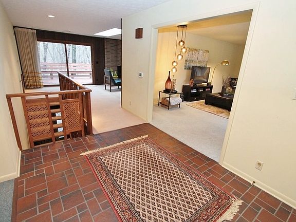 3rd image of 236 Pawnee Dr