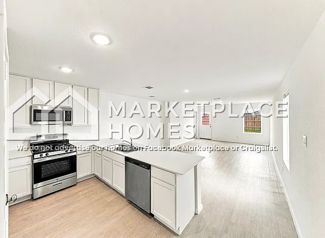 4 bed, 2.0 bath, 1483 sqft, $1,650 — Photo 3