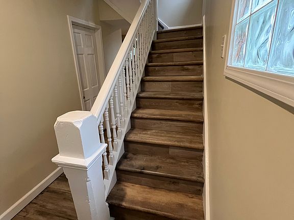 5th image of 32 E Regent St