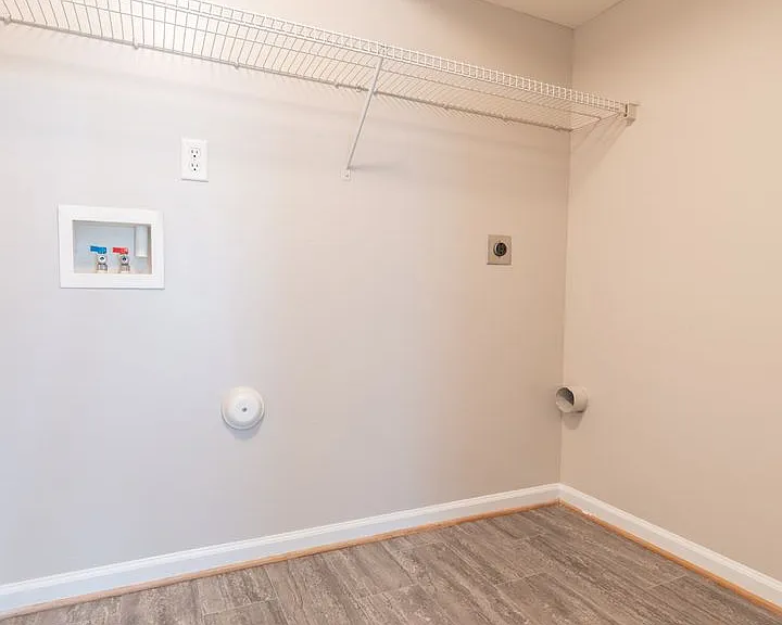 4022 Holston Ct — Photo 34