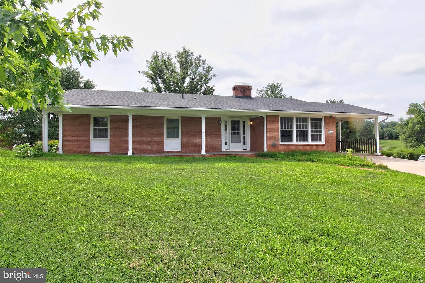 3 bed, 1920 sqft, $2,000 — Photo 1