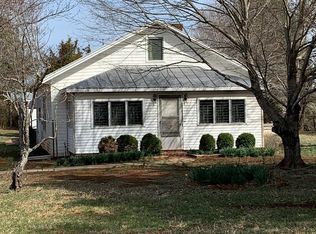 1869 Estes Rd, Chase City, VA 23924