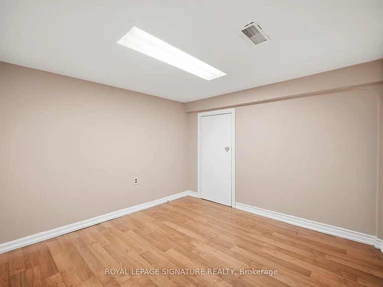 2000 Dufferin St #2 — Photo 22
