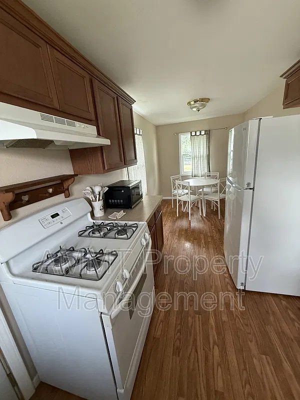 1 bed, 1.0 bath, $1,500 — Photo 3