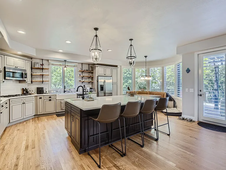 7215 Spring Creek Cir — Photo 8