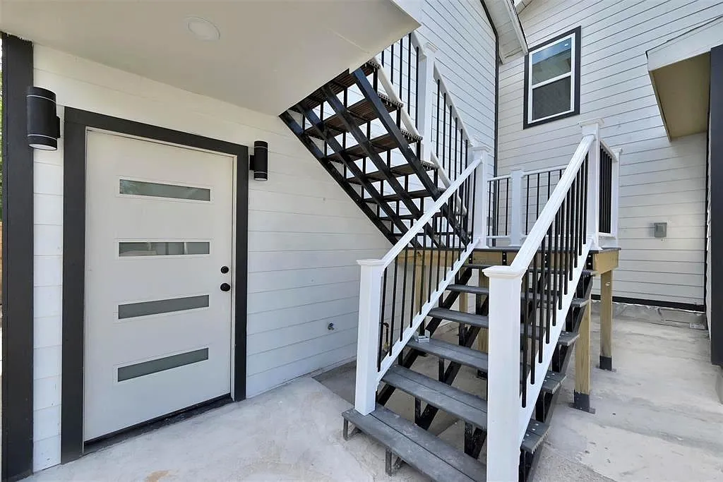 2 bed, 1.0 bath, 1656 sqft, $1,500 — Photo 3