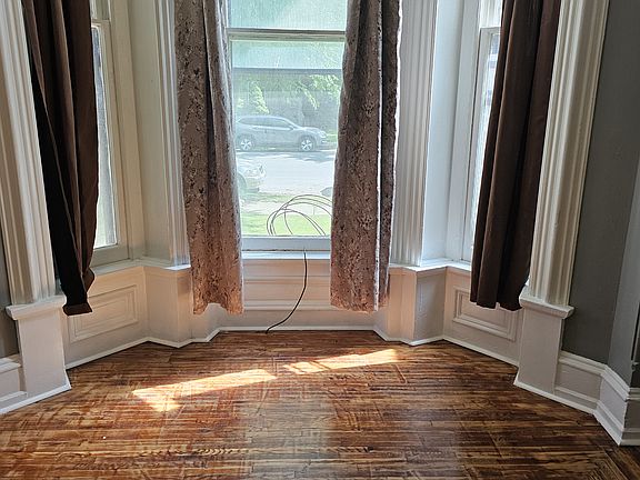 3rd image of 508 W 4th St APT 2