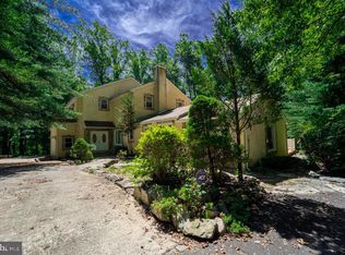 3357 Pine Rd, Huntingdon Valley, PA 19006