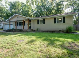 2434 S Barcliff Ave, Springfield, MO 65804