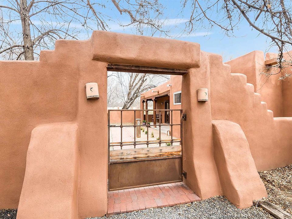 1st image of 1 Jerry Hatchet Ln