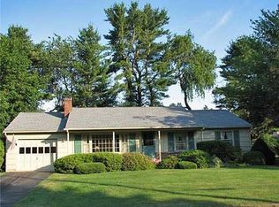 3 Stevens Rd, North Hampton, NH 03862