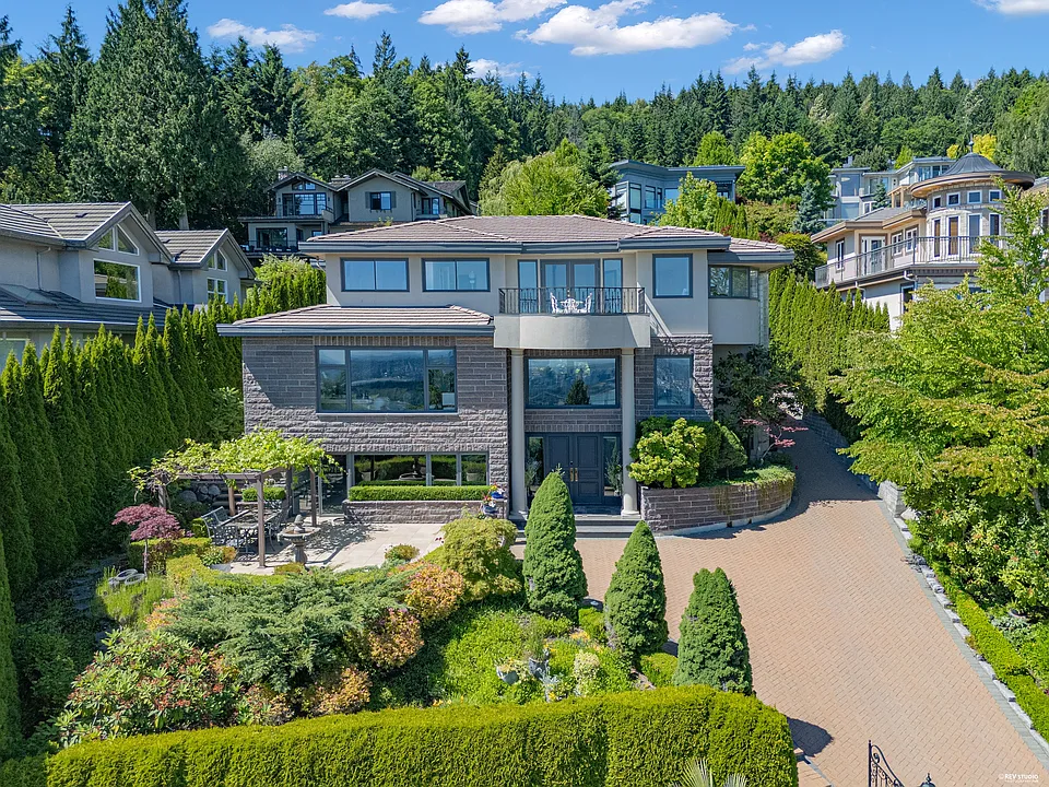 1525 Errigal Pl
