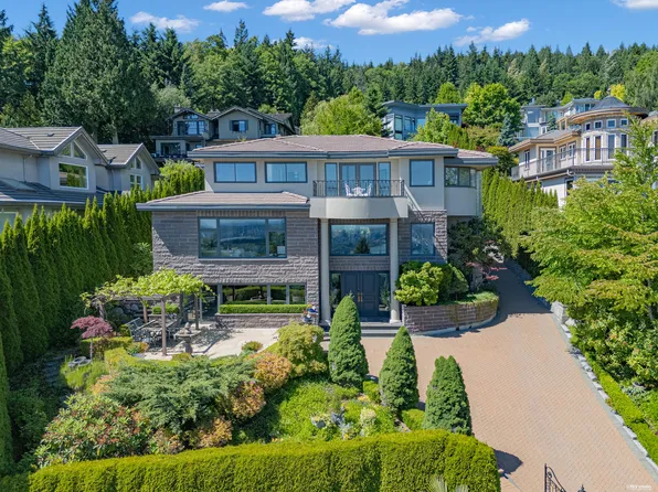 1525 Errigal Pl, West Vancouver, BC V7S 3H1