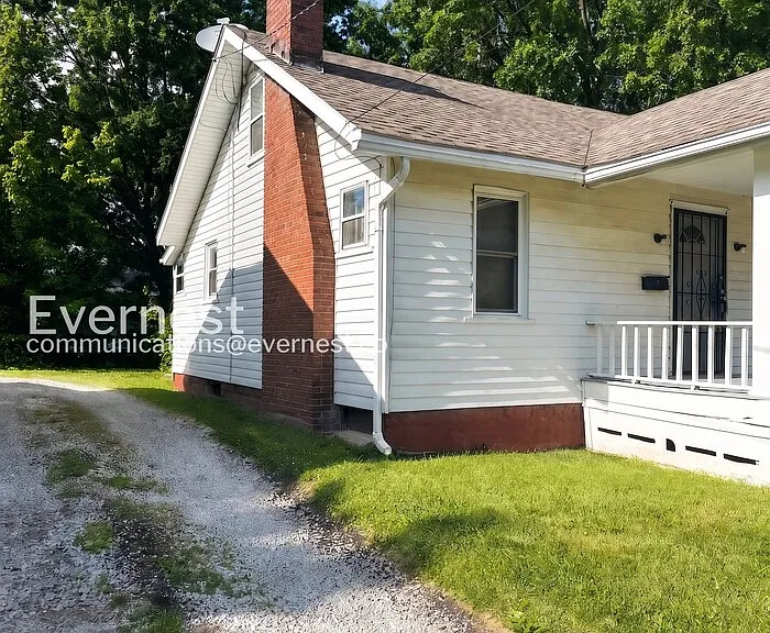 1093 Georgia Ave — Photo 24