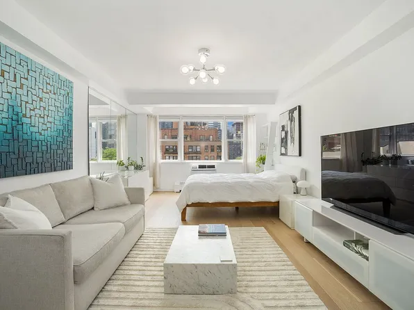 320 E 54th St APT 10A, New York, NY 10022